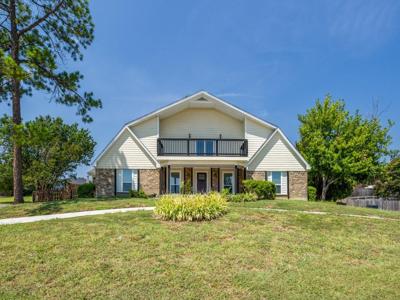 2226 Meadowview Drive