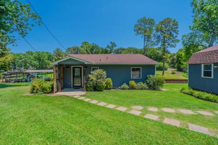 114 Baywood Boulevard