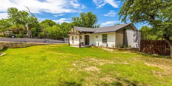 449 Beverly Road