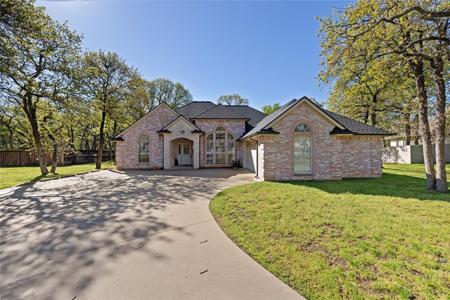 6707 Forest Oaks Court