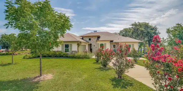 597 Clubhouse Drive
