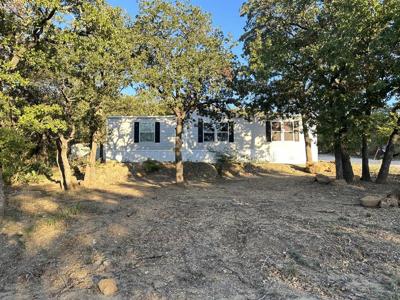 445 Lakeside Drive