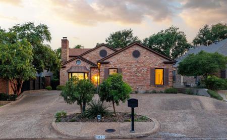 2833 Lawtherwood Place