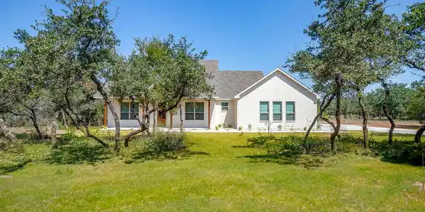 3347 N Lakeview Drive