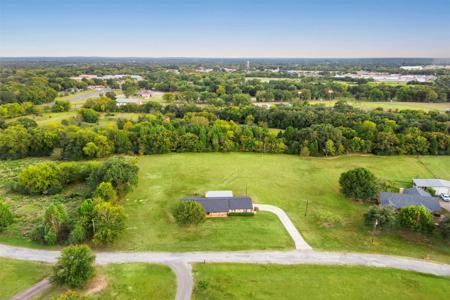 205 country Lane