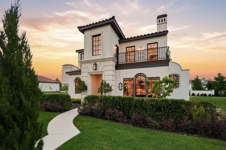 2913 Lakeside Village Boulevard
