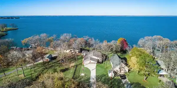 133 Lakeside Lane