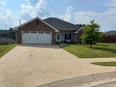 802 James Ct