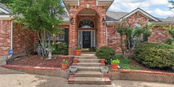 4215 Green Oak Drive