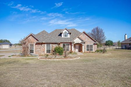 2300 E Emerald Bend