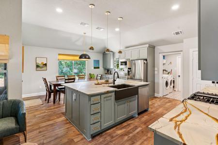 3422 Mercury Drive