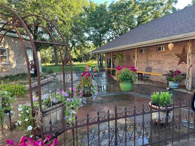 1149 Country Club Road