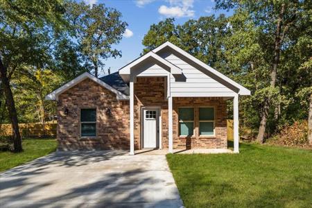 6176 Chickasaw Drive