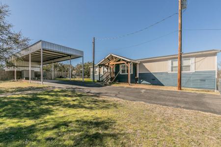 2806 Hilltop Road