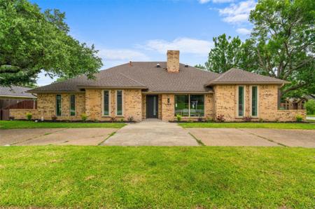 1602 Rollinghill Circle