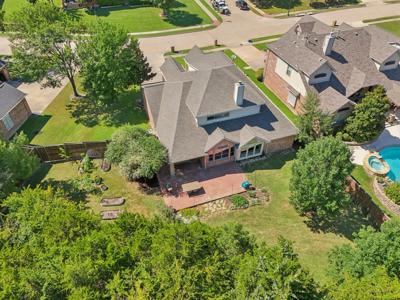 2105 Lake Forest Drive