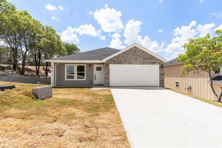 2410 Fox Court