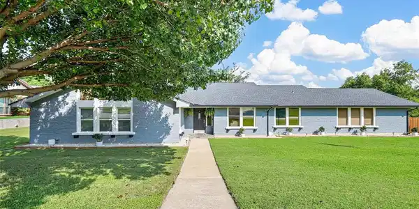8604 Lake Country Drive