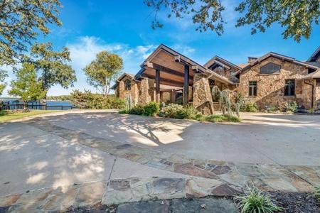 217 Woodcanyon Place