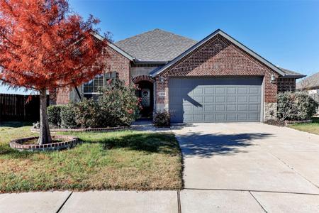 1404 Macaw Court