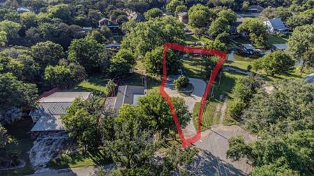 3817 Horseshoe Trail