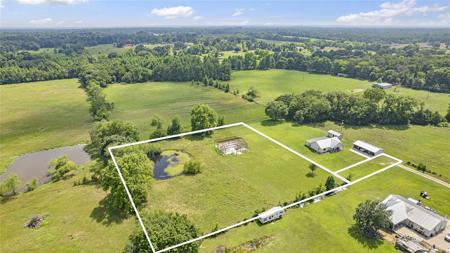 154 Private Road 5601
