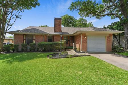 849 Berkinshire Drive