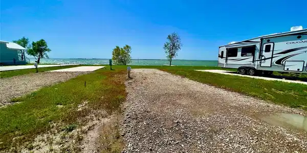 L 66 Peninsula Point