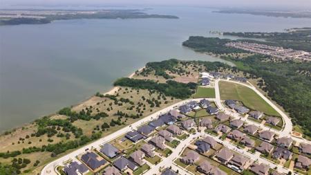 1326 Azure Pearl Trail