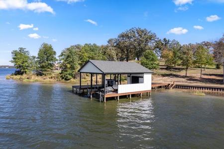 Lot 01 Waterside Lane