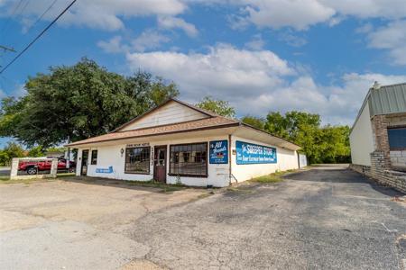 1303 W Pearl Street