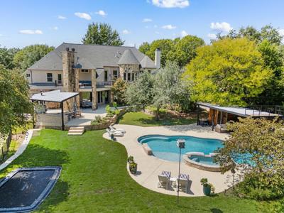 831 Simmons Court