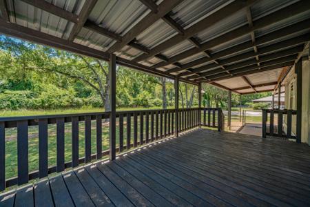 1120 Redoak Drive