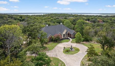 941 Topaz Lane