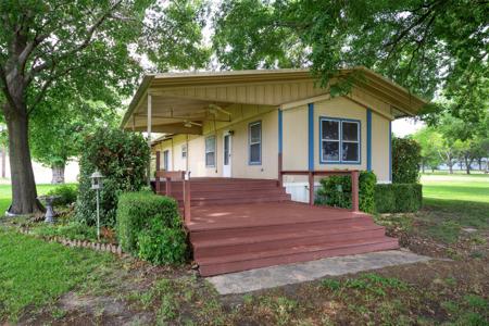 333 Private Road 1520