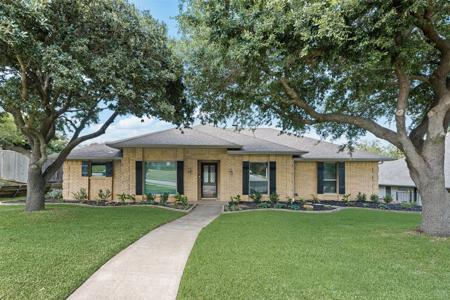 1917 Meadowview Drive