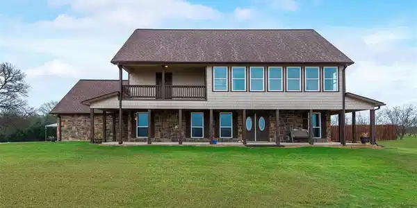 7054 Lake Vista Drive