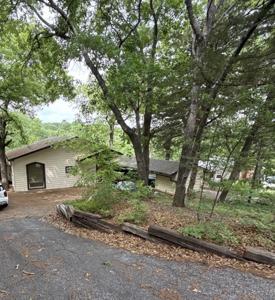 953 Tanglewood Trail