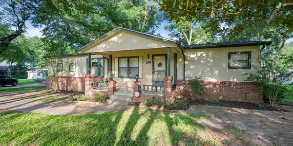 258 Knights Circle