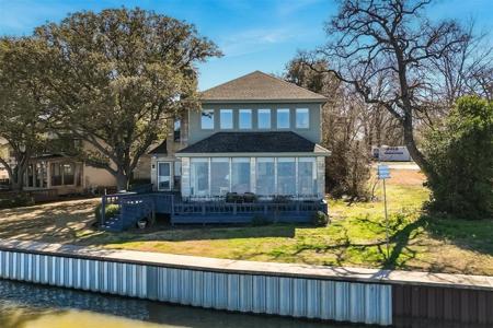 2211 N Wind Drive