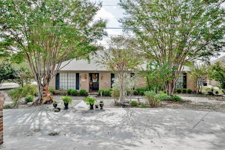 4901 Del Rio Court