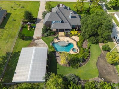 5402 Kara Lane