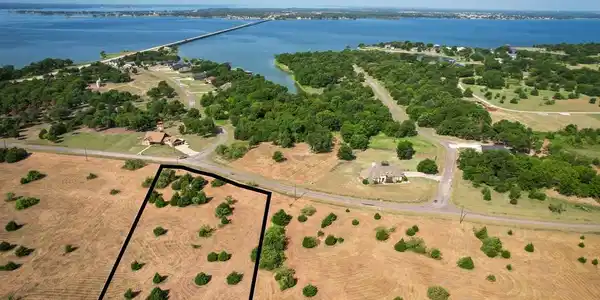 Lot 47 Baybridge