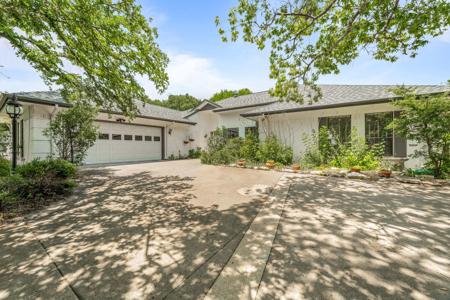6404 Lansdowne Court