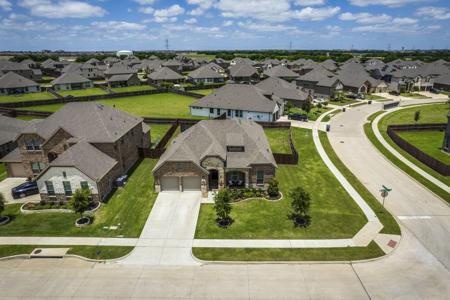 3660 Twin Pines Drive