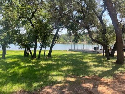 736 Oak Point Drive
