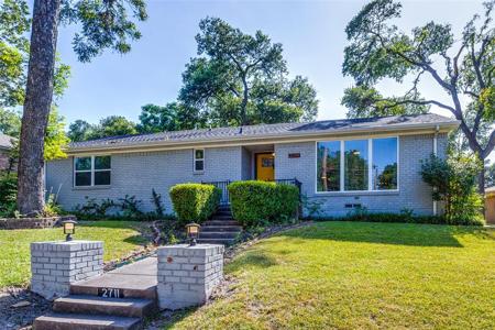 2711 Glenmont Drive
