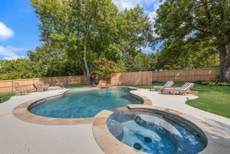1108 N Lakeshore Drive
