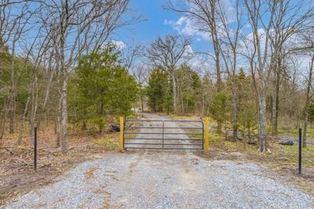 1936 Northshore Road