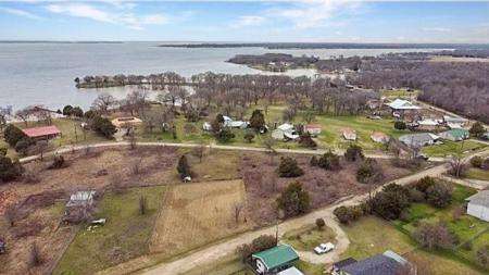 TBD Lakeshore Drive